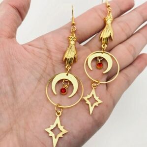 Gypsy Hands dangling earrings